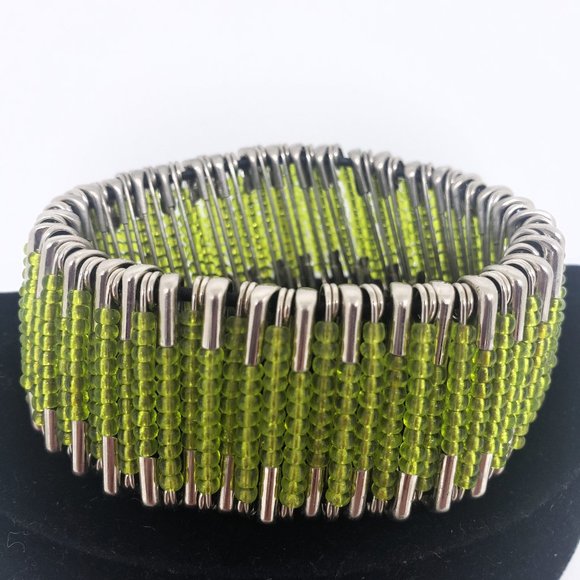 Vintage Fun and Funky Lime Green Beaded Safety Pin Bracelet - Picture 1 of 6